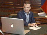Медведев поставил диагноз политической системе РФ: застой и деградация