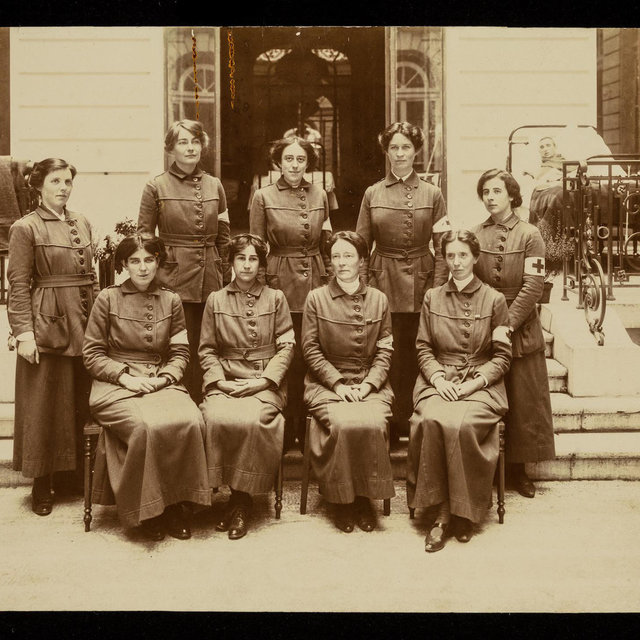 Первый военный корпус врачей-женщин