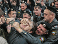  Левый фронт  идет напролом на День гнева